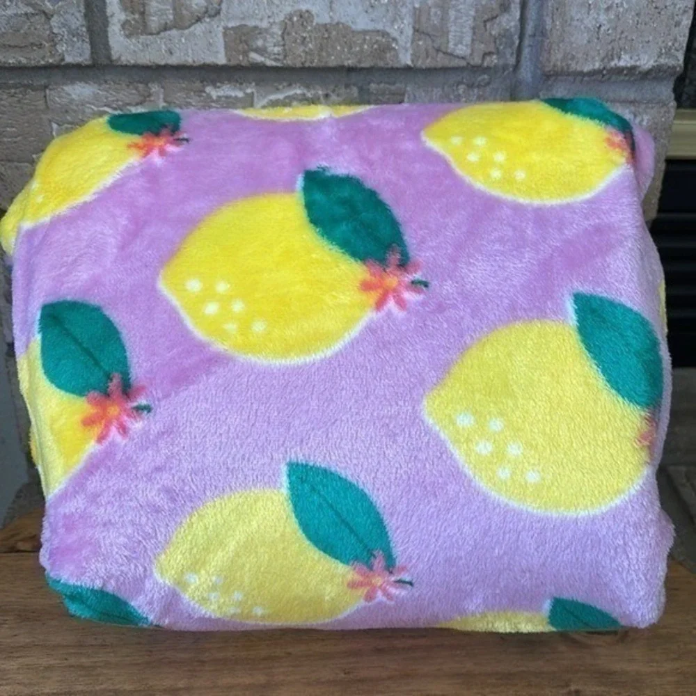 The Big One Lemon Lavender Summer Oversized Super Soft Plush Throw 5ft X 6ft NEW